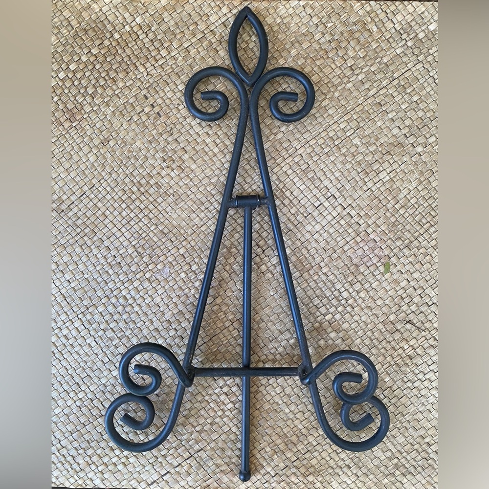 🖤 Vintage Table Top Easel 13.5” x 8”